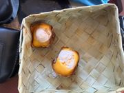 ノムタナオ。小生、運転手さん、ガイドさん、とりあえず一個ずつ食した