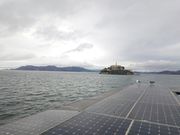 アルカトラズ島を海の上から