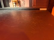 床がズタズタだよ…