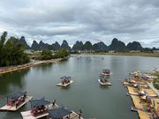 陽朔の橋の上から