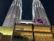 噴水広場から見上げたタワー