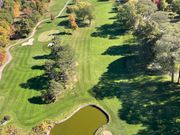 ゴルフ場が近くにありました。