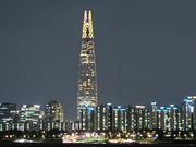 船から見たロッテワールドタワー