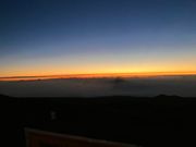 マウナケア山頂の日の出の始まり