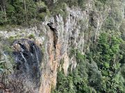 5分程歩きパーリングブルックの滝側へ