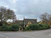 チッピング・カムデンの茅葺屋根の家