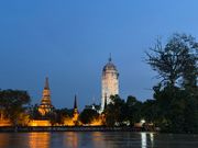 ライトアップされた寺院を見ながらの食事も良かったです。