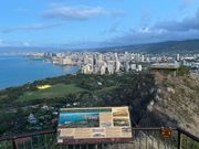 頂上近くの展望台からの眺め