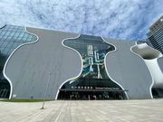 台中国家歌劇院の中も見学できました