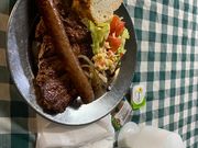 夕食。子供には食べ辛い。