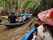 獅子島で手漕ぎボートに乗りました