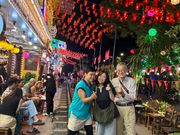 目の前スレスレを列車が通ります