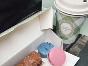 Ladureeの売店もあり見学後に小休憩しました。