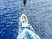 パラセイリング中