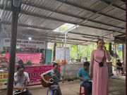 ベトナム民謡の生演奏、迫力あり！