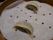 肉と野菜入り蒸し餃子