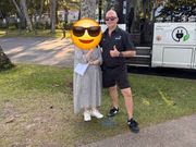 陽気なドライバーガイドさんとの一枚