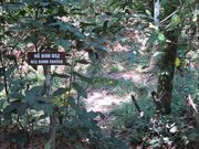 一発のミサイルで出来た穴