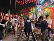 トレインストリートにはお店がいっぱい