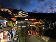 古窓レストランの席から見た九份夜景