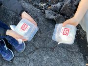 溶岩大地で食べるお弁当夕食