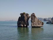 夫婦岩（闘鶏岩）