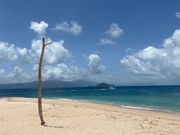 綺麗な砂浜と海