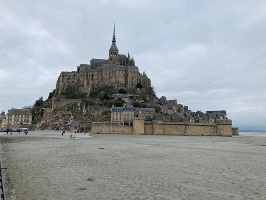 曇りでもはっきり見えて壮大