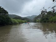 雨の中のカヌー