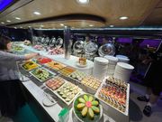 豪華なビュッフェ！タイ料理も！