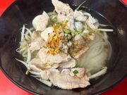 線路市場で食べたタイラーメン