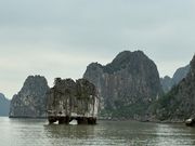 引き潮時になって侵食部が露わに
