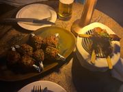 チキンとビーフ串焼きをオーダーしました