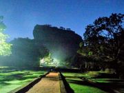 シーギリヤロック…暗いうちから登頂開始