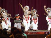 迫力満点のキャンディアンダンス