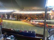 水上マーケット