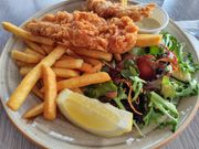 夕食のフィッシュアンドチップス