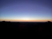 ピナクルズに行く駐車場で日が暮れるのを待ちます。夕焼けが綺麗。