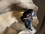 下りは螺旋階段の一方通行