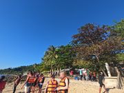 観光客の方がたくさんいます。