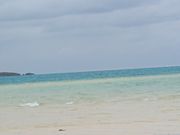 幻の島とターコイズブルーの海