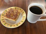 パイナップルケーキとコーヒー