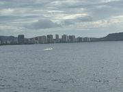 出航後船から見えたパラセーリング