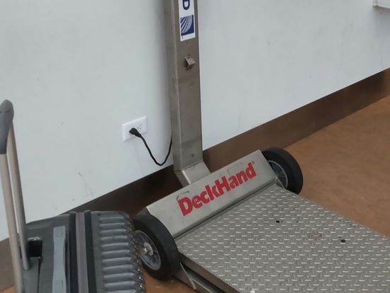 コロール空港の重量計