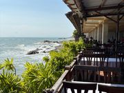 オーシャンビューで眺めも抜群のレストランでした。