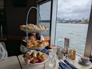 アフタヌーンティーの場合は窓側がほぼ確約。