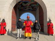 偉い門将さんも記念撮影