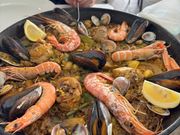 パエリア2人前はどデカいサイズでびっくり