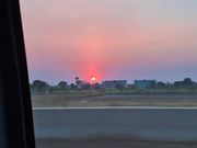 移動中のバス中から見えた夕日