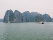 海の桂州、ハロン湾